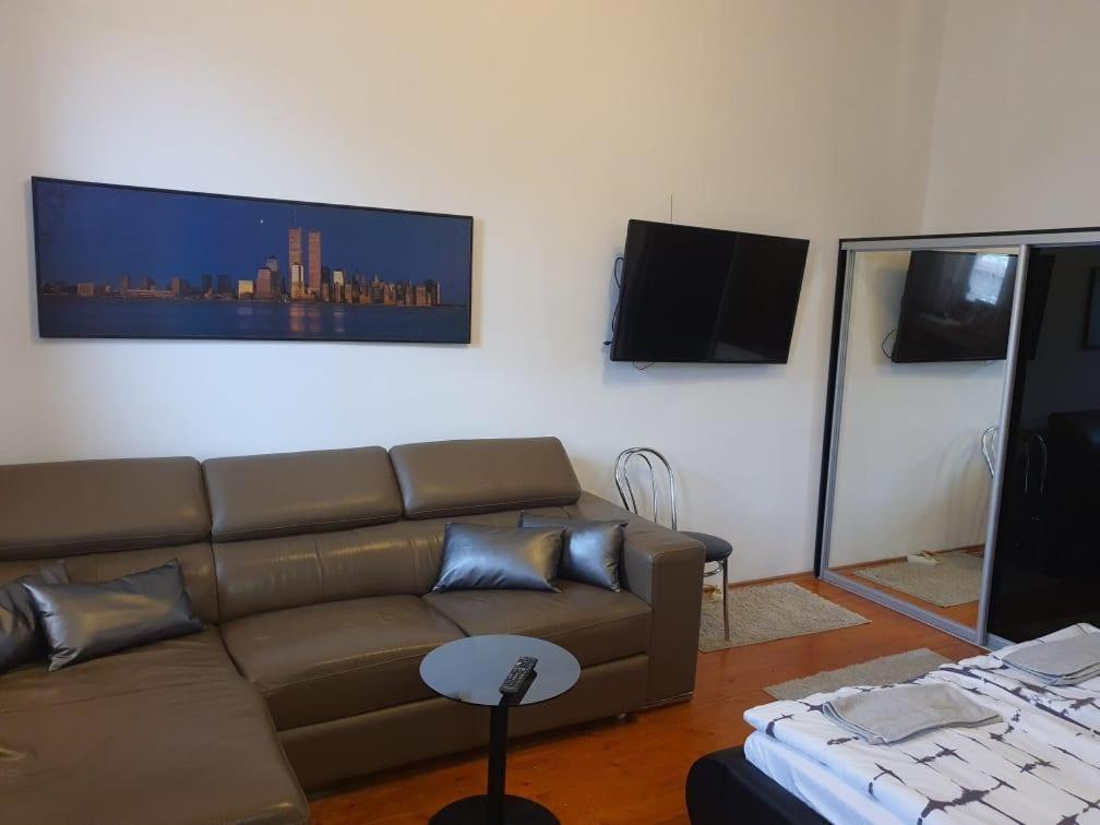 Monar City Center Apartment Free Parking Kösice Dış mekan fotoğraf